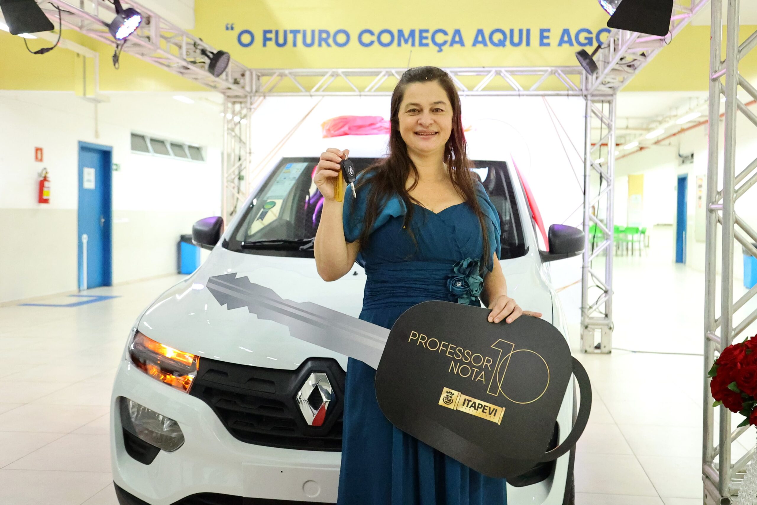 Prêmio Professor Nota 10 reconhece educadores de Itapevi com entrega de carro 0 km
