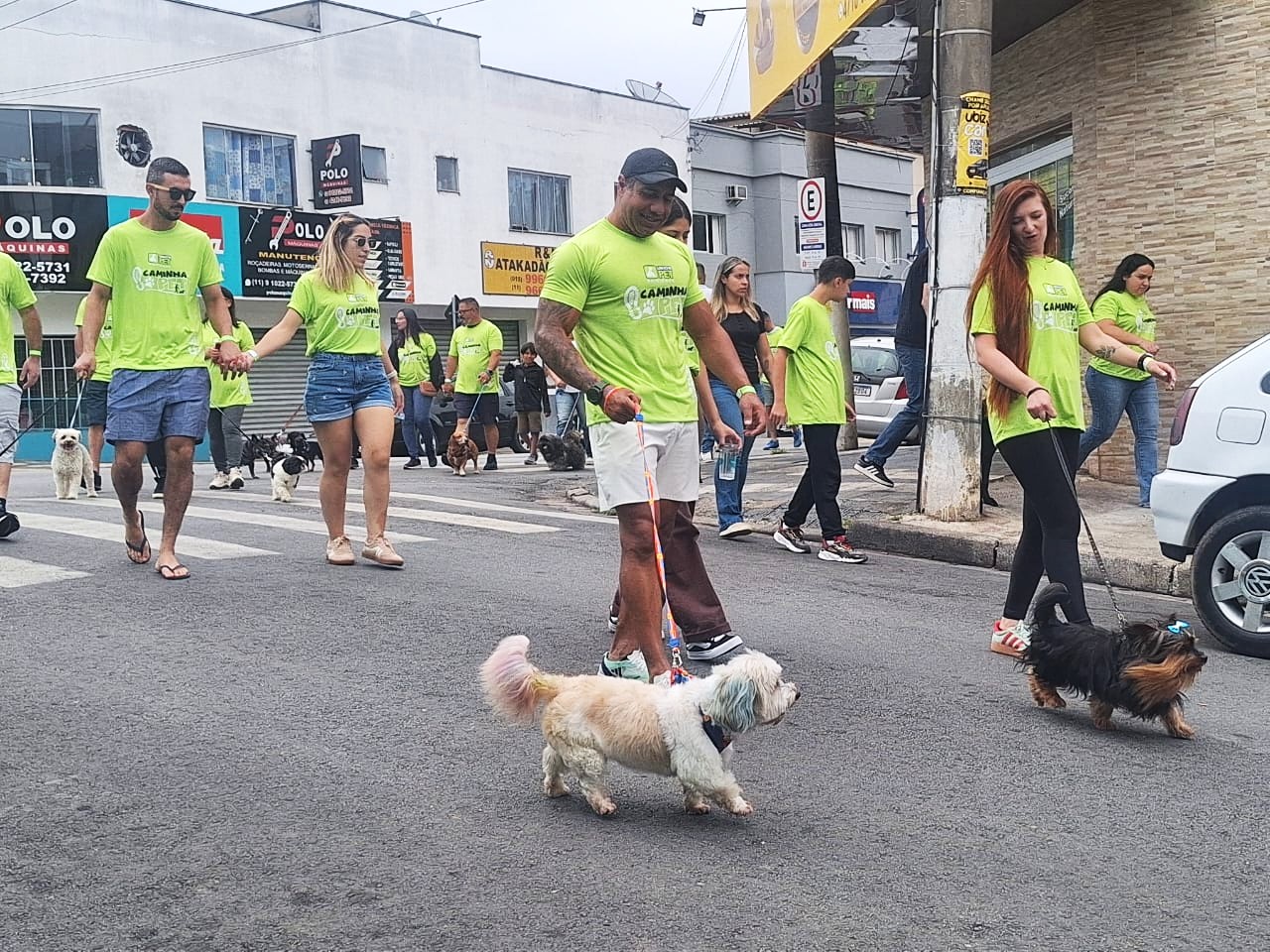 CaminhaPet 2025 reúne tutores e pets em manhã de integração e bem-estar em Mairinque