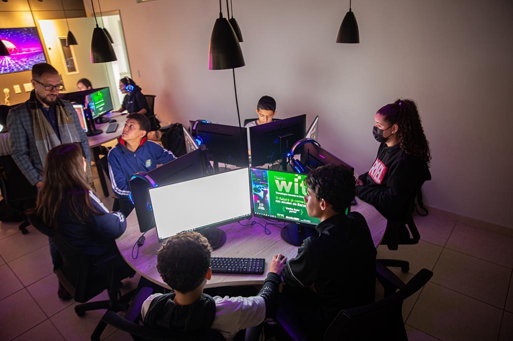 Barueri impulsiona novas gerações com formatura e a exposição de projetos WIT & Sala Maker neste sábado (6)