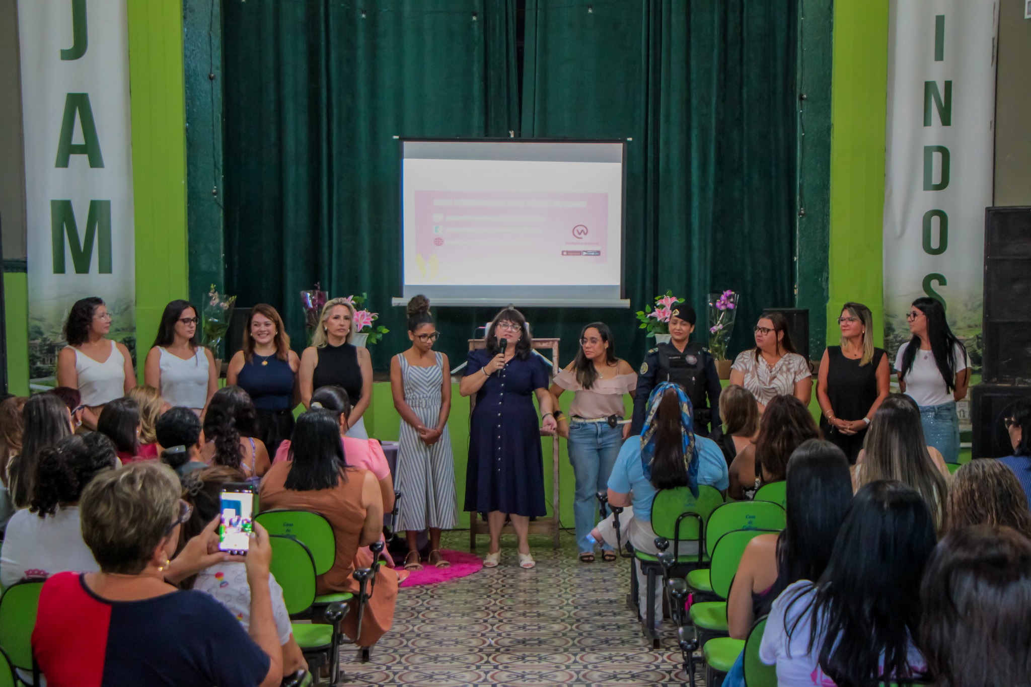 Encerrando o Mês da Mulher, a Prefeitura promoveu uma importante ação formativa por meio do Programa Educação Permanente,