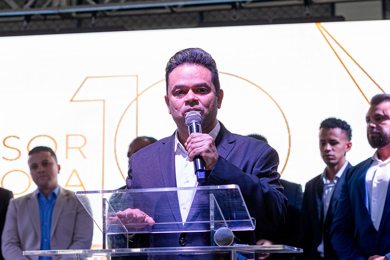 Itapevi premia educadores com R$ 68 mil e carro 0 km na 5ª edição do Professor Nota 10