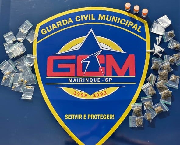 GCM de Mairinque apreende entorpecentes com apoio do COI durante ação na Praça Sorocabana