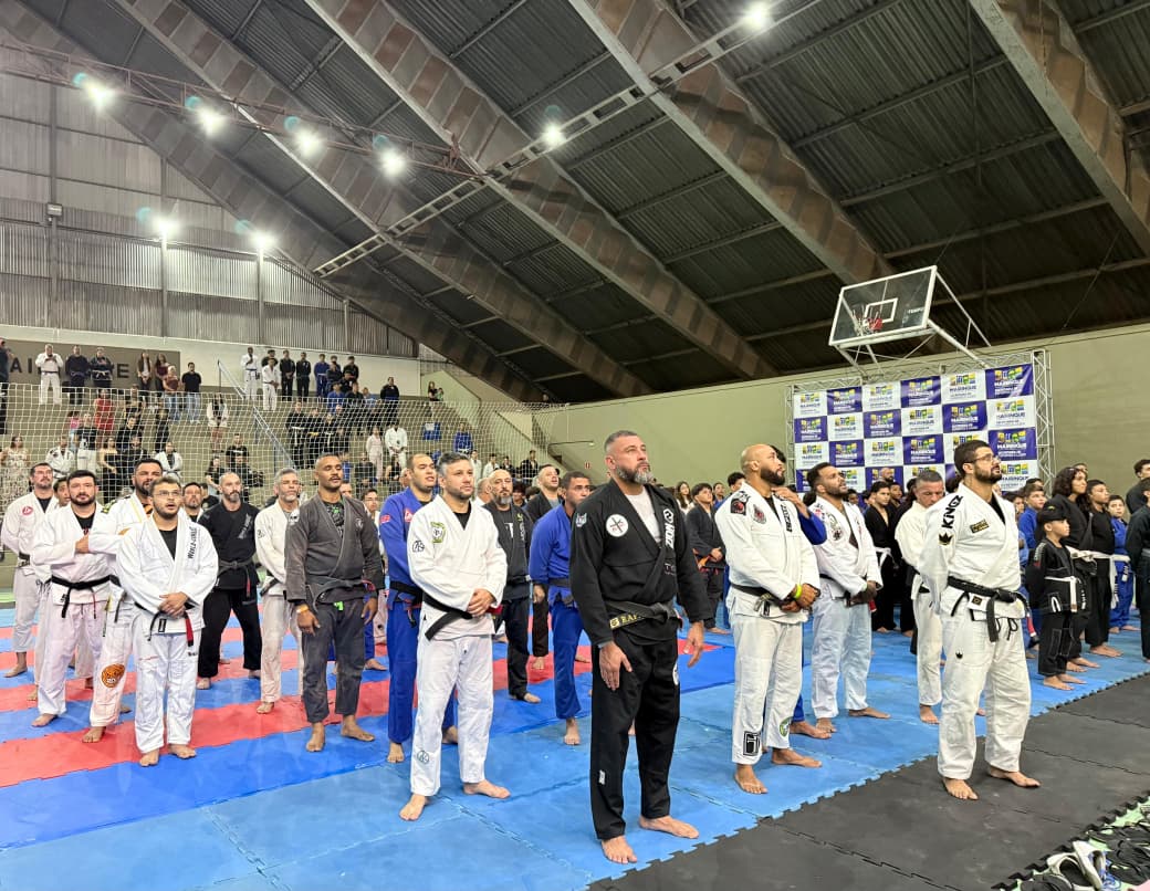 Mairinque Jiu-Jitsu Experience reúne centenas de atletas e arrecada cerca de 600 litros de leite em ação solidária