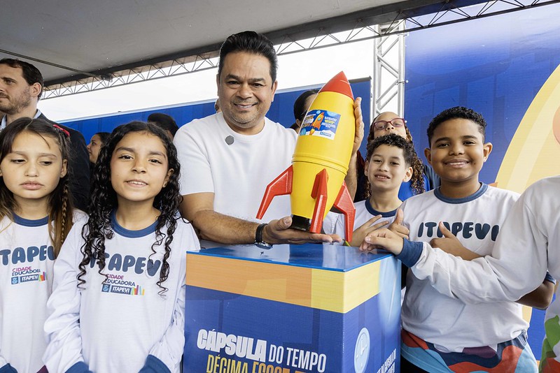 Prefeito Teco lança pedra fundamental da 10ª Escola do Futuro