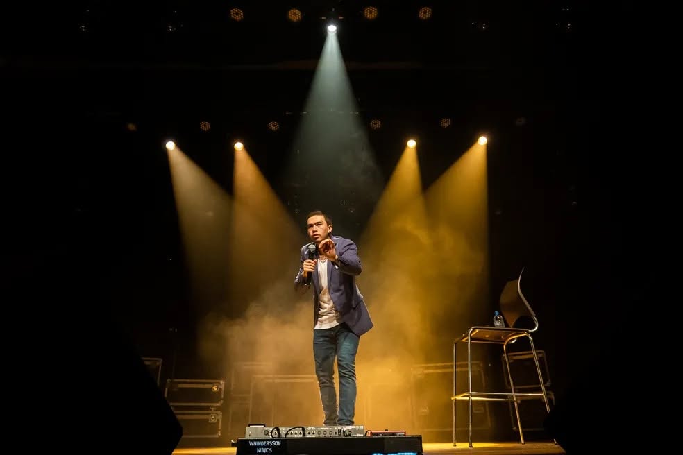 Humorista Whindersson Nunes desembarca no teatro da Praça das Artes, em Barueri, no próximo dia 5 de julho