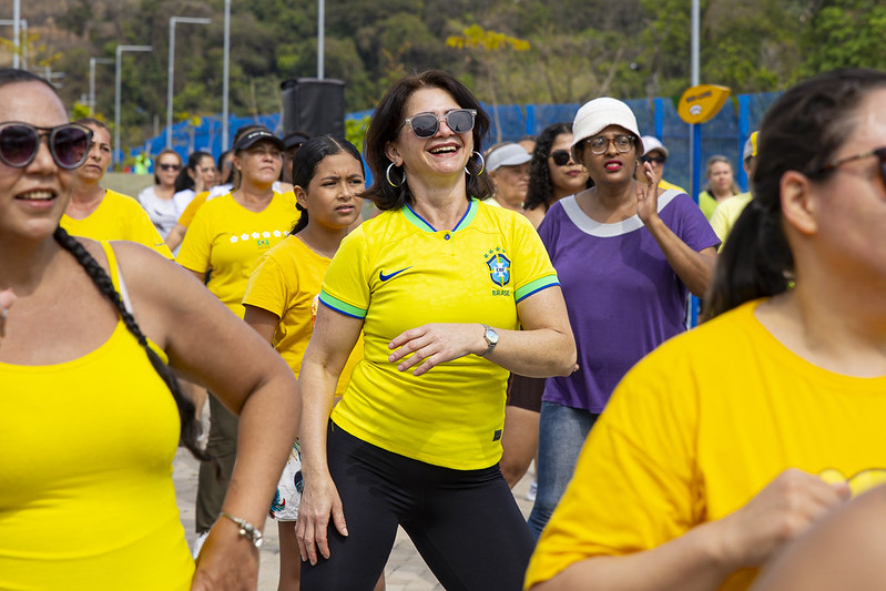 Itapevi realiza Zumba do Hexa para aquecer torcida antes da estreia do Brasil na Copa