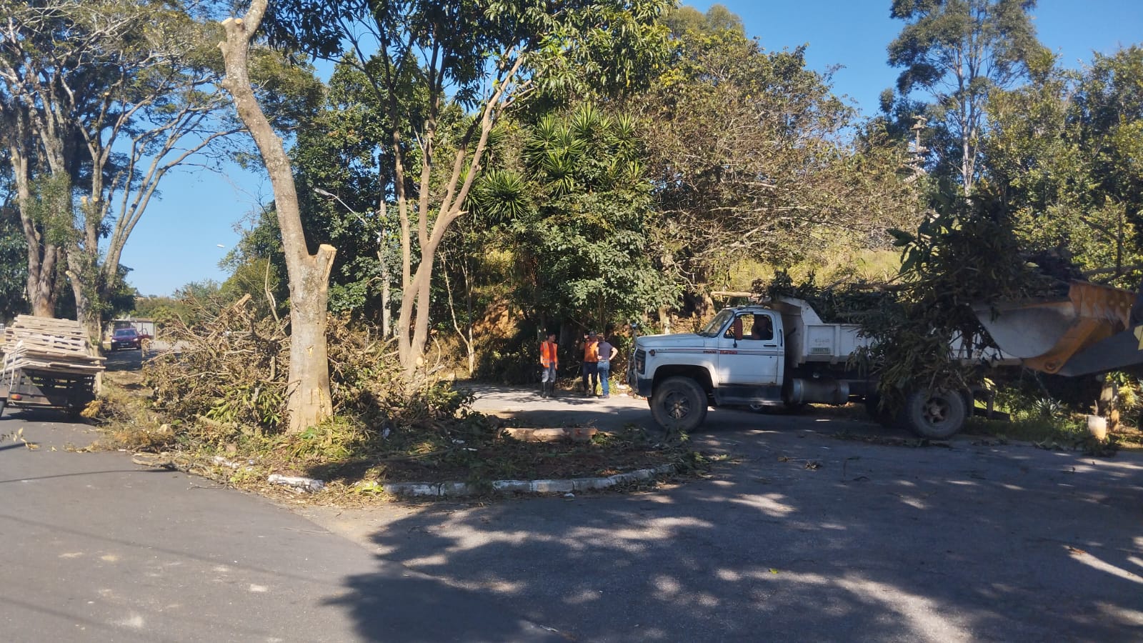 Prefeitura de Mairinque realiza melhorias na Rua Enrico Lippi para reforçar a segurança da população