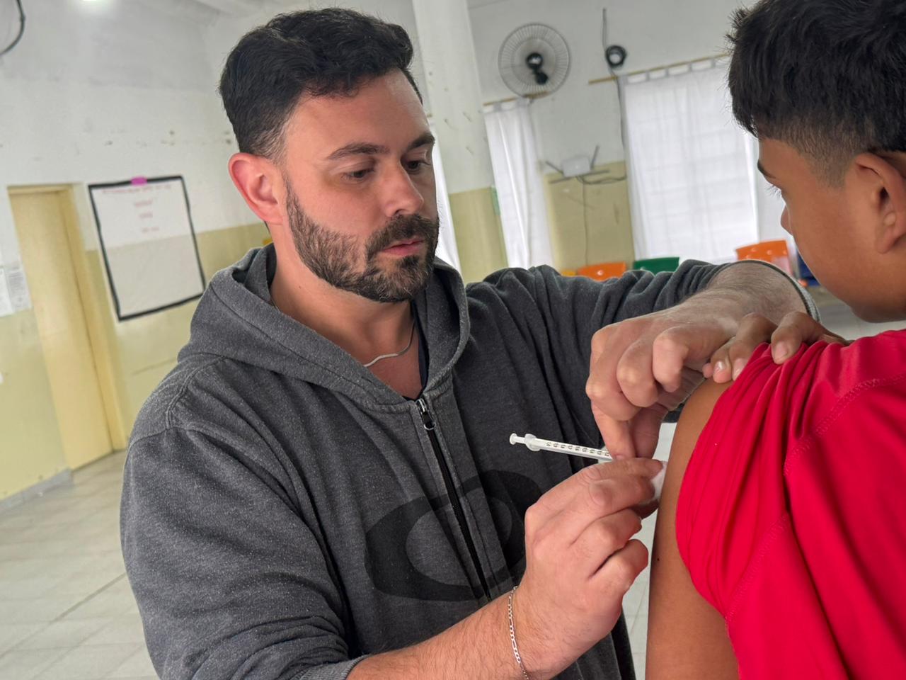 Mairinque reforça campanha contra a Influenza e aplica mais de 1.100 doses no Dia D de vacinaçãoImunização está disponível para toda a população e contará com novas ações itinerantes ao longo da próxima semana