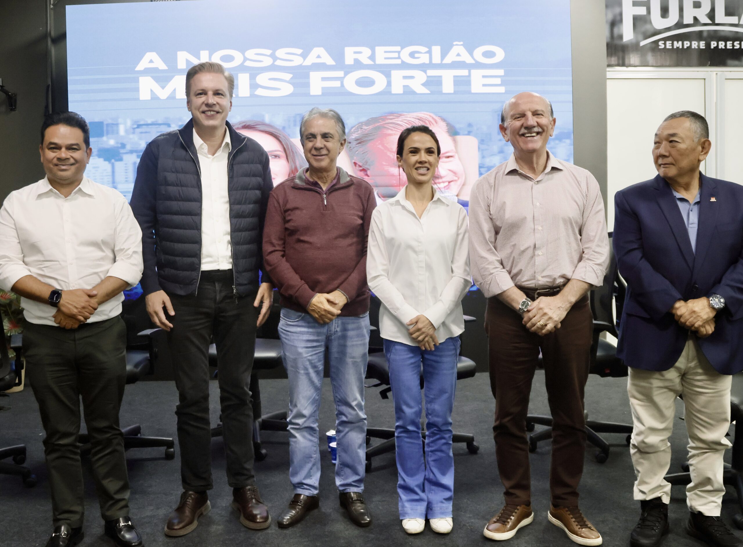 Rubens Furlan e prefeitos de Barueri, Jandira e Itapevi anunciam apoio a Bruna Furlan e Igor Soares