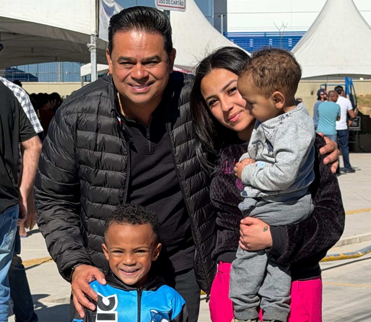 Acolher no Seu Bairro chega à 4ª edição com distribuição de agasalhos, vacinação e serviços gratuitos no Jardim Santa Cecília
