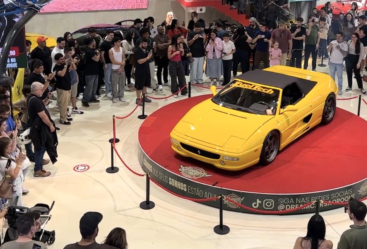 Ferrari F355 do Anderson Dick é a mais nova atração do Parque Dream Car de São Roque (SP)