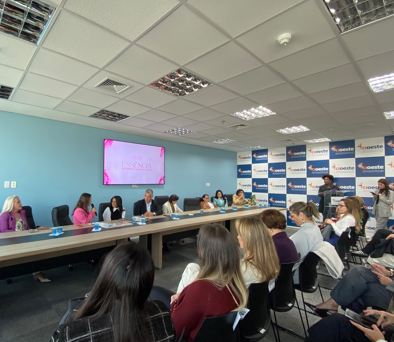 “Conectando Mulheres, Ativando Propósitos” é sucesso em Barueri e reúne lideranças femininas da região