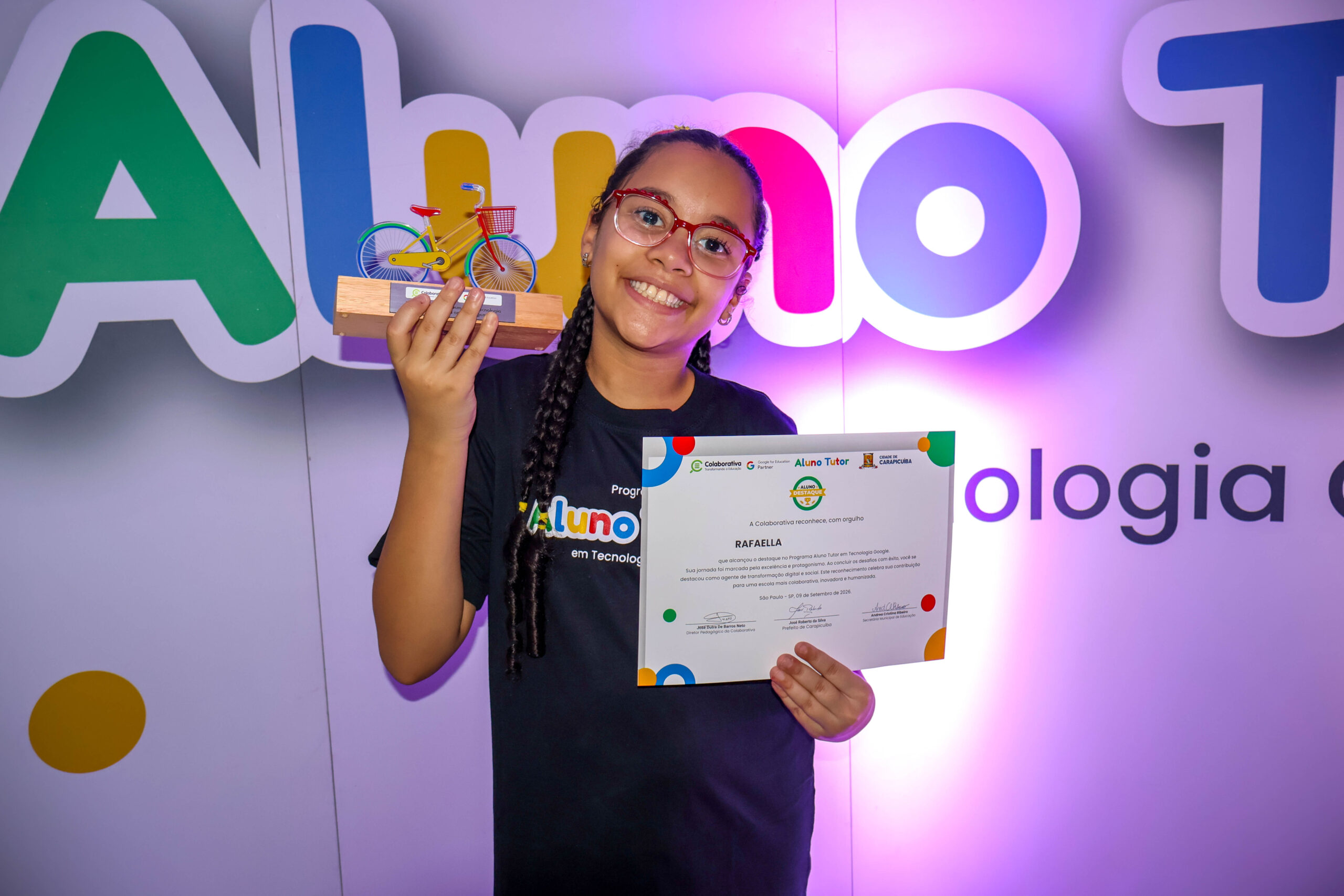 Prefeitura de Carapicuíba promove formatura de estudantes do Programa Aluno Tutor