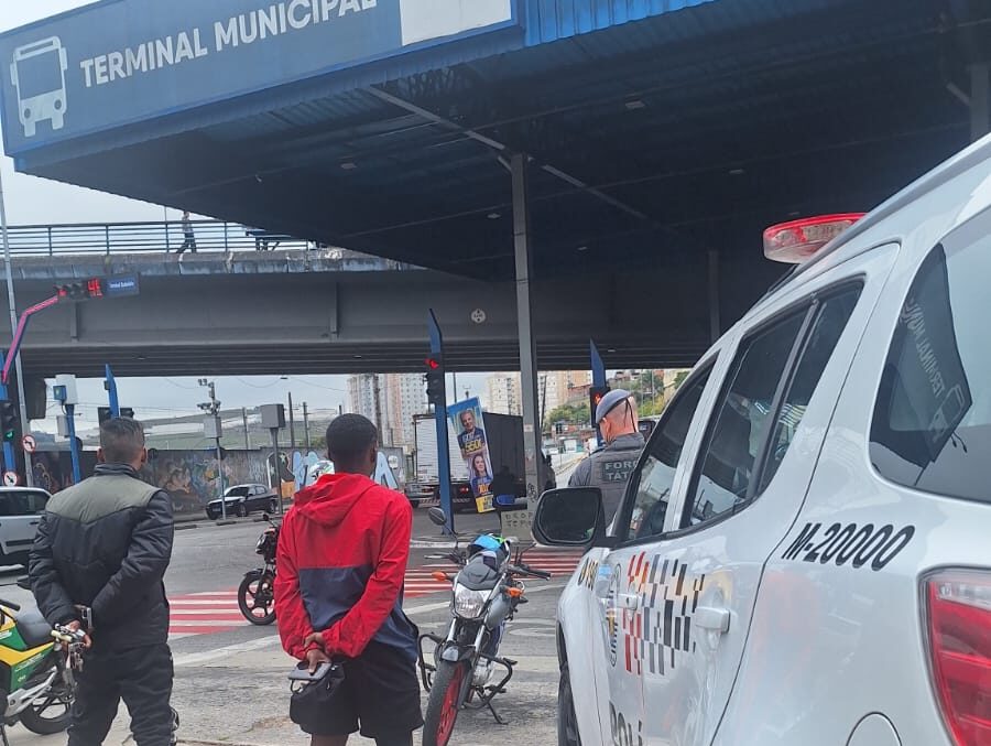 Polícia Militar prende indivíduo de saidinha por violência doméstica, ameaça, lesão corporal e resistência em Itapevi