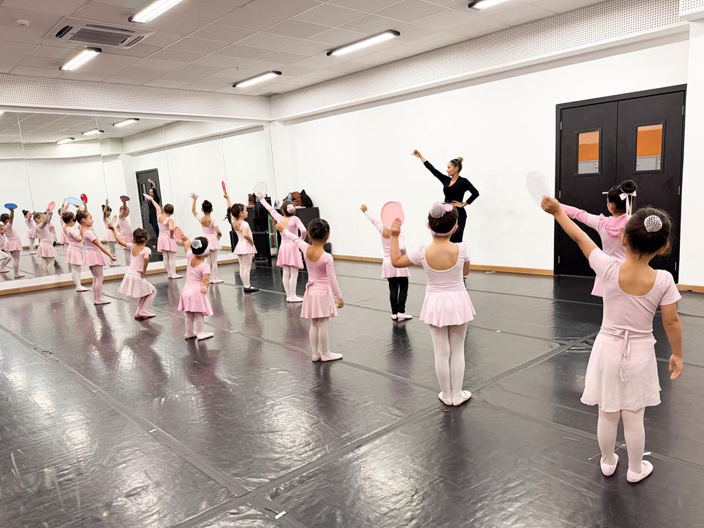 Oficinas de dança são opções para a população de Barueri