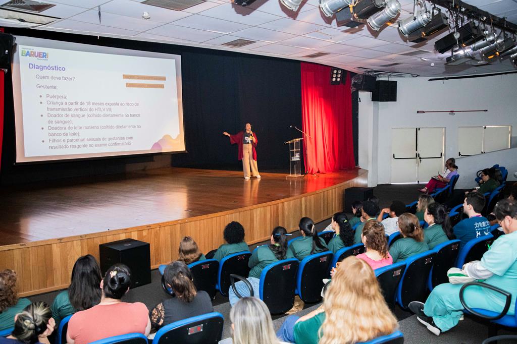 A Secretaria de Saúde de Barueri promoveu seminário para atualizar profissionais sobre HIV, sífilis, HTLV e outras ISTs