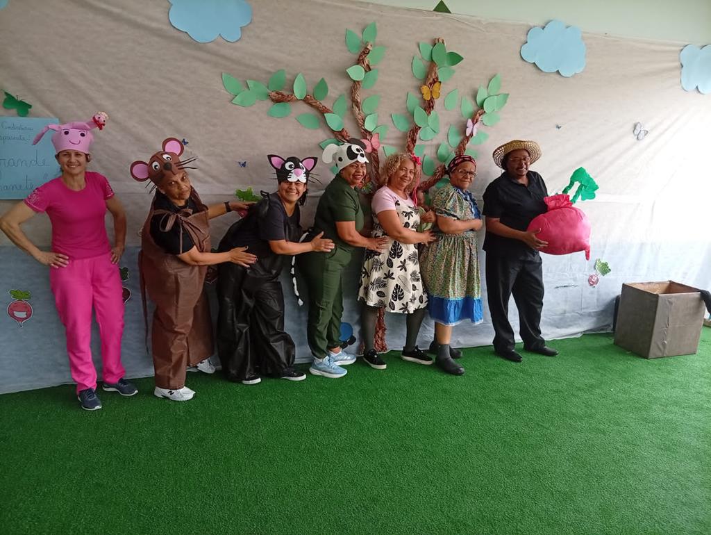 Maternal Maria Andrelina promove apresentação de “O Grande Rabanete”