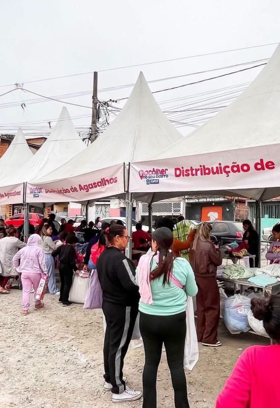 Acolher no Seu Bairro chega à 3ª edição com distribuição de agasalhos, vacinação e serviços gratuitos na Cohab
