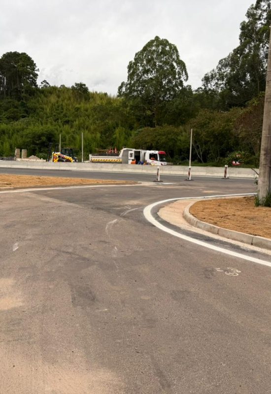 Acesso sentido Capital à Raposo Tavares é liberado na Avenida 27 de Outubro em Mairinque