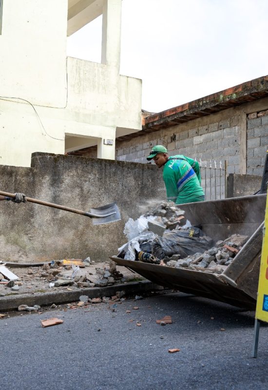 Prefeitura no Seu Bairro leva serviços e melhorias por toda a cidade