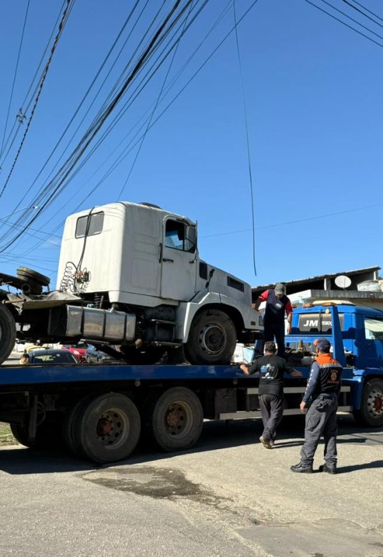 Prefeitura de Mairinque avança com operação de remoção de veículos abandonados e amplia fiscalização em novos bairros
