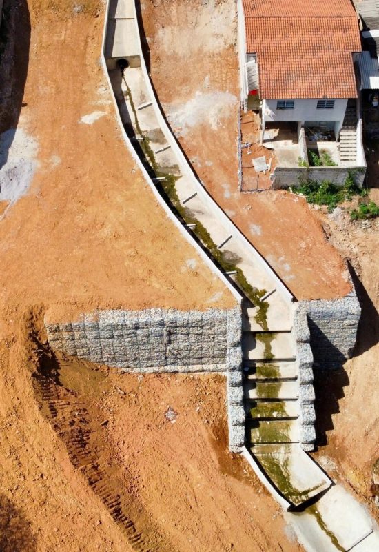 Prefeitura de Mairinque conclui obras de contenção e drenagem na Rua Orion Viário, no Jardim Vitória